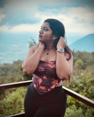 Aishwarya Venka Instagram - Serving Looks And Stealing Hearts 🖤🥂

#instagram #happy #mountains #trip #fun #foryou #yelagiri #sexy