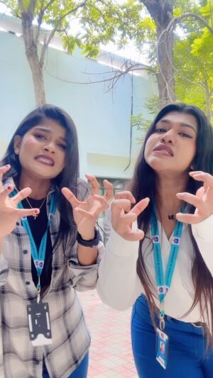 Aishwarya Venka Instagram - Aasa Kaatiye !!!! Pesi Kolluveenga 🫢😅♥️ 

With Mah Twinny - @diya_mercy 🫠 

#trending #instagram #love #trending #fun #happy #friendship #goals #bffgoals #happiness💕 #cute  #foryou #trendinginstagram #sk