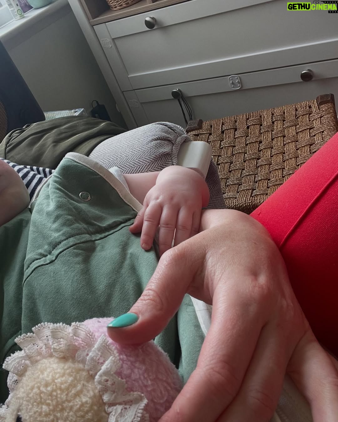 Aisling Bea - 27K Likes - 🇮🇪♥️Between this and International Women’s day, I’m absolutely wrecked. Happy Mother’s Day to my brilliant Mammy & to all that did, tried, didn’t, were, are, had, lost & have & to everyone who uses it as an excuse to jump the queue at airports. I don’t condone it, but I admire the hustle.
Brought my lil spud back to Ireland for the first time to have her roll around in the soil, immerse her in her culture & get that immune system full of grass, dogs, horses & garage meal deals.