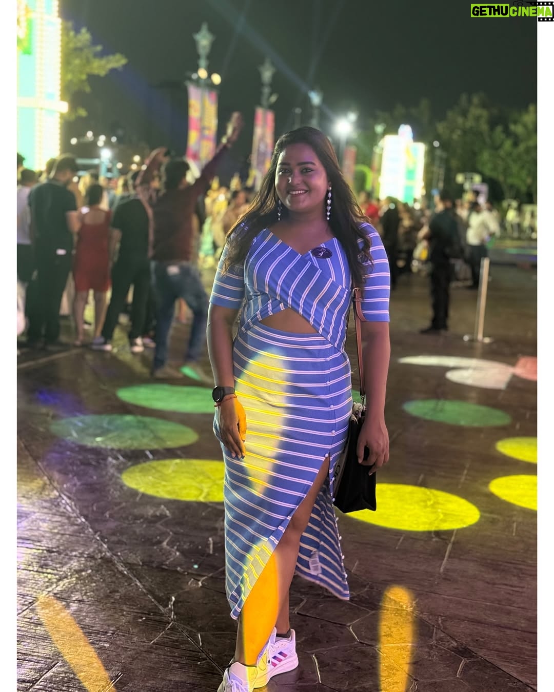 Akalya Venkatesan - 3.9K Likes - 💙
#thailand