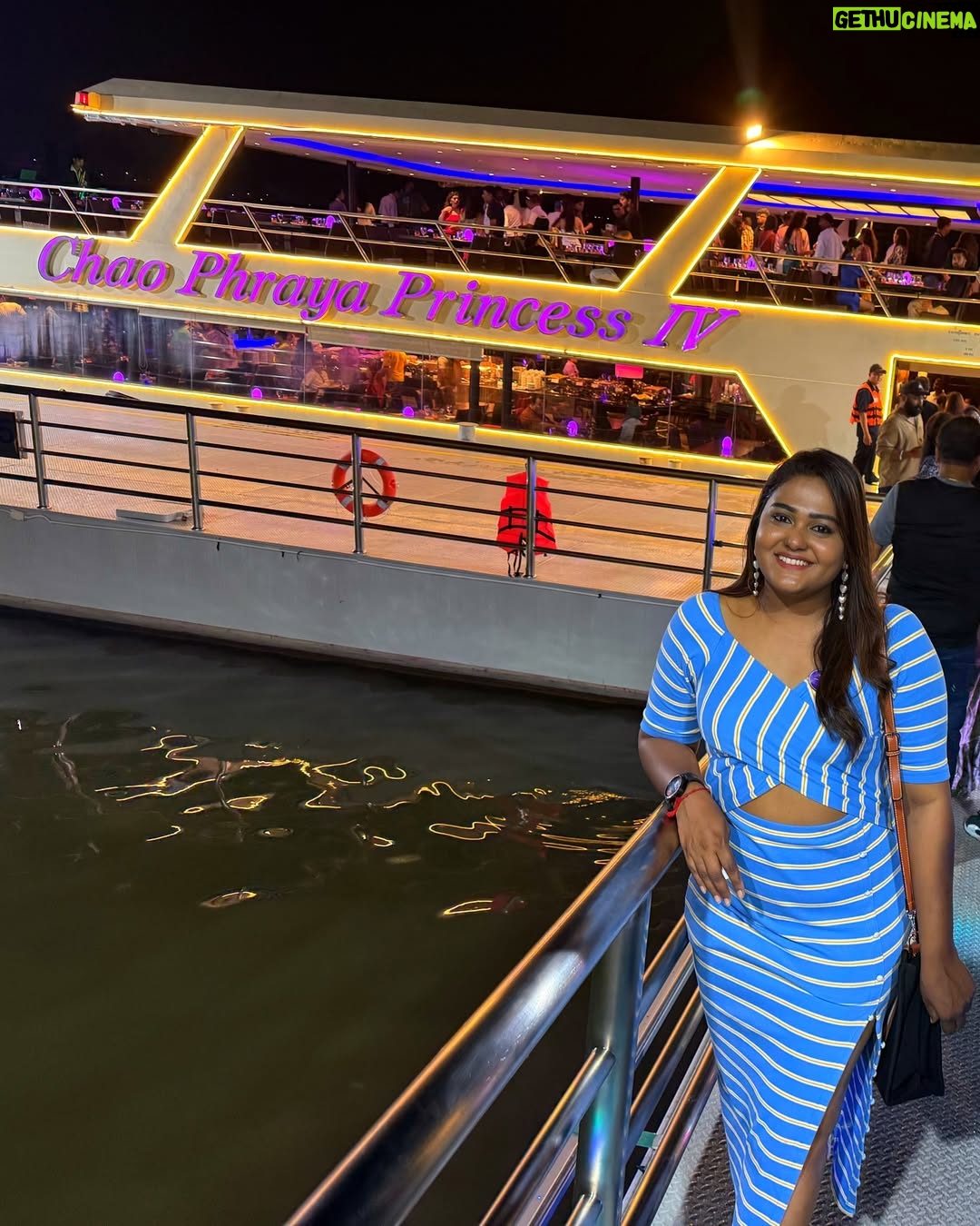 Akalya Venkatesan - 3.9K Likes - 💙
#thailand