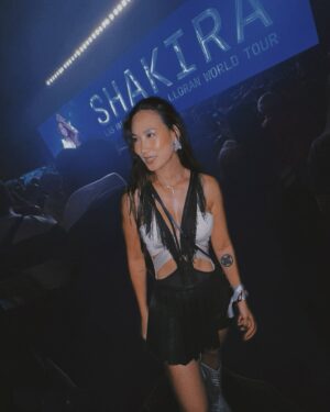Akemi Nakamura Instagram - Ir al concierto de shaki shaki……Que seria de la vida sin amigas que te devuelven el alma y que puedes ser tu 100% 
Creo que empiezo a entender…….