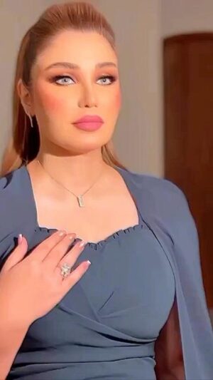 Alaa Hussein Instagram - حبيبتي رند شكراً على الميكب و شكراً ديفا سول على الاهتمام بالاطلالات الاخيرة في مهرجان العراق و باقي المناسبات 😘🌸