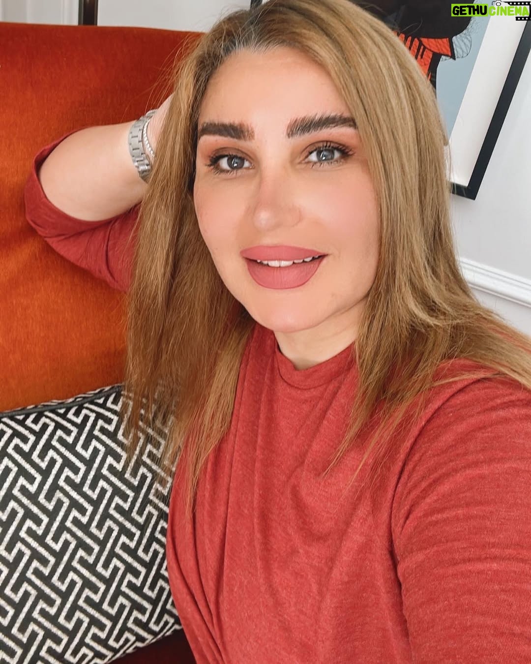 Alaa Hussein - 95.7K Likes - شلونكم اصدقائي ، شلون تتعاملون ويه واحد يحجي عليكم علناً ومن يحتاج احد سند يجي بس عليكم؟؟!!🤔