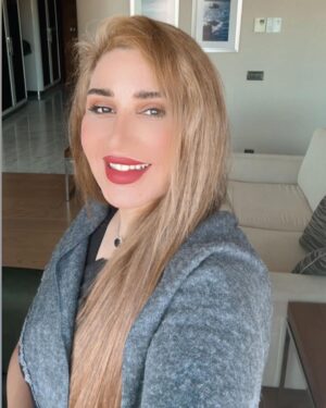 Alaa Hussein Instagram - جمعة خير على وجه الخير وجوهكم ان شاء الله ، الحمدلله دائماً و ابداً 🙏
عوض رب العالمين دائماً اكبر و اجمل من التوقعات ، ماخاب من سلم امره لله ، شنو شلونكم شنو وضعكم اليوم سمج لو تشريب لو دولمة ؟😋