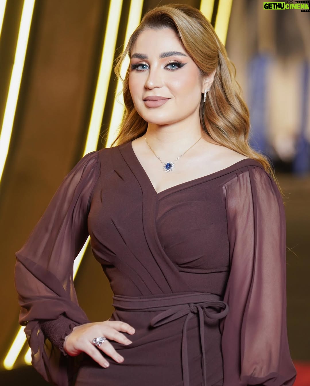 Alaa Hussein - 144.9K Likes - مهرجان العراق #مسلسل_العشرة
شكراً لكل من اهداني صوته
انتم الجائزة الحقيقية و جائزتي الكبرى
تفاعلكم و تهانيكم و بوستاتكم عن مسلسل العشرة اكبر و اصدق من كل الجوائز
الفستان للمصممة العراقية الكبيرة زينة زكي
الاطلالة مركز ديفا سول @divasoul_
@makeup.rand@
تصوير المبدع علي محمد @ali.mohamed8