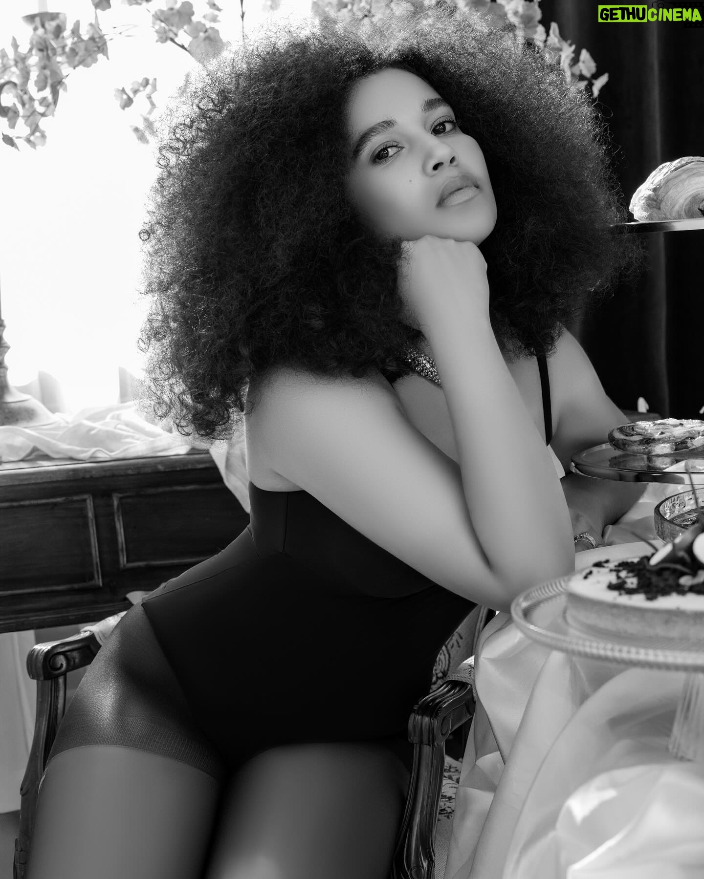 Alana Monteiro - 308.1K Likes - TWENTY-ATE 2️⃣8️⃣ T O D A Y 👅👅👅👅👅 🎈🎈🎈🎈🎉🎉🎉🎉🎊🎊🎊🎊🎊
Wow I can’t believe that I’ve been modeling for 10 years straight 😱😱 Time Flies 💨💨💨
TEAM CREDITS ⬇️ Thank you all so much 🖤🖤🖤🖤
Photographer @beneaththewaves
Styling @juliematosstyle
Hair & Mua @mariolga
Tabletop Designs @curated_rentals
Bakery @saltpatisserie
Chef @chef_thiago
Studio @ranstudioboston
Earrings & Necklace @dannijo
Bodysuit: I.D. SARRIERI: Dancing in the Moonlight Swarovski crystal-embellished stretch-jersey bodysuit
Tights: FALKE Matt Deluxe 30 DEN Women Tights
Heels @stevemadden Noir Black Leather
Rings @sterlingforever