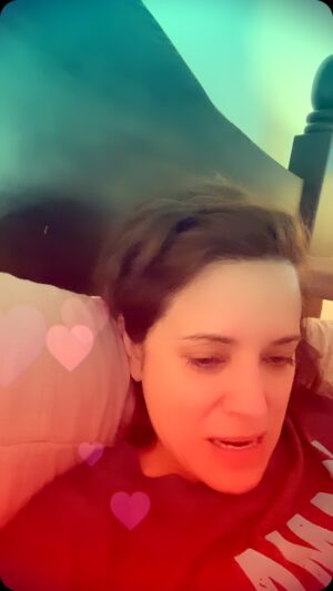 Alanna Ubach Instagram - Happy Sunday! You are loved! 🩷❤️🩷❤️🩷❤️