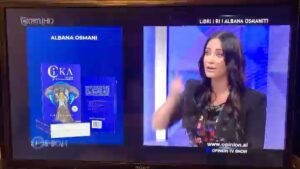 Albana Osmani Instagram - ÇIKA ime sot mbush 4 vjeç 👑💚🌎 🪐 🚀 🐬🐢🐶 🦖 #savetheplanet #savemotherearth #scifi #ai #scifibooks 

Libri eshte botuar ne gjuhen shqipe dhe ne anglisht si dhe eshte realizuar dhe ne version audio . Ne linkun ne bio e gjeni ne te treja versionet. Dhe rruga e Çikes nuk ka ndaluar me kaq … ajo po vrapon drejt nje maratone qe uroj te dale triumfuese! 🏆 

FALEMINDERIT PERULESISHT TE GJITHE JU QE E BETE LIBRIN TIM PJESE TE BIBLIOTEKES TUAJ KETO 4 VITE 🙏♥️ DHE QE DO VAZHDONI TA LEXONI DHE TA PASONI TEK TE TJERET . NUK KA GEZIM ME TE MADH SE SA KUR TAKOJ LEXUESIT QE KANE KAQ SHUME PYETJE DHE MEZI PRESIN VAZHDIMIN … PO DO TE KETE VAZHDIM , NE KOHEN E DUHUR . 

MIRENJOHESE BASHKEPUNETOREVE NE CDO HAP , MIRENJOHESE FAMILJES TIME TE SHTRENJTE , MIQVE DHE JU TE GJITHEVE QE JENI MIQ VIRTUALE PREJ KAQ VITESH NE NJE RRUGETIM QE QUHET JETE . 

CHICA -ÇIKA “predikoi “ te ardhmen dhe sa shume ka ne ate liber per te lundruar ne te panjohurat e Science Fiction 🪐🚀🌎

JU DUA ! #çika #chica #savetheplanet #motherearth #scifi #scifiart #scifibooks