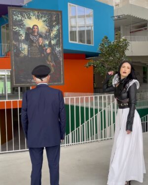 Albana Osmani Instagram - Me & my art ! 
Ndaj copeza me ju se ashtu e ndjej ne zemer . Arti im ishte nje pjese gati sekrete e imja qe publiku nuk e ka njohur nga une deri vone . Edhe pse kam shume vepra arti te realizuara nder vite ,dhe pak prej tyre kam arritur ti shes se has nje  veshtiresi te njohur tek shume artiste , qe nuk duan ti heqin  nga vetja , se jane krijesat  e Artistit. Gjithsesi ne website kam renditur pak prej tyre . Si dhe opsionin print ne canavac te Xhubletes [ku kushton vetem realizimi dhe transporti nga nje pale e trete ,  asgje tjeter], qe deri tani eshte porositur nga shqiptare nga vende te ndryshme te botes . Dhe kenaqesia eshte e gjitha e imja 😊 #xhubletashqiptareneunesco 
www.albanaosmani.art

Nje tjeter veper krejtesisht  te re kam ne duar … mezi pres ta ndaj me ju ! #soon 

@albanaosmaniart #albanaosmani #albanaosmaniart