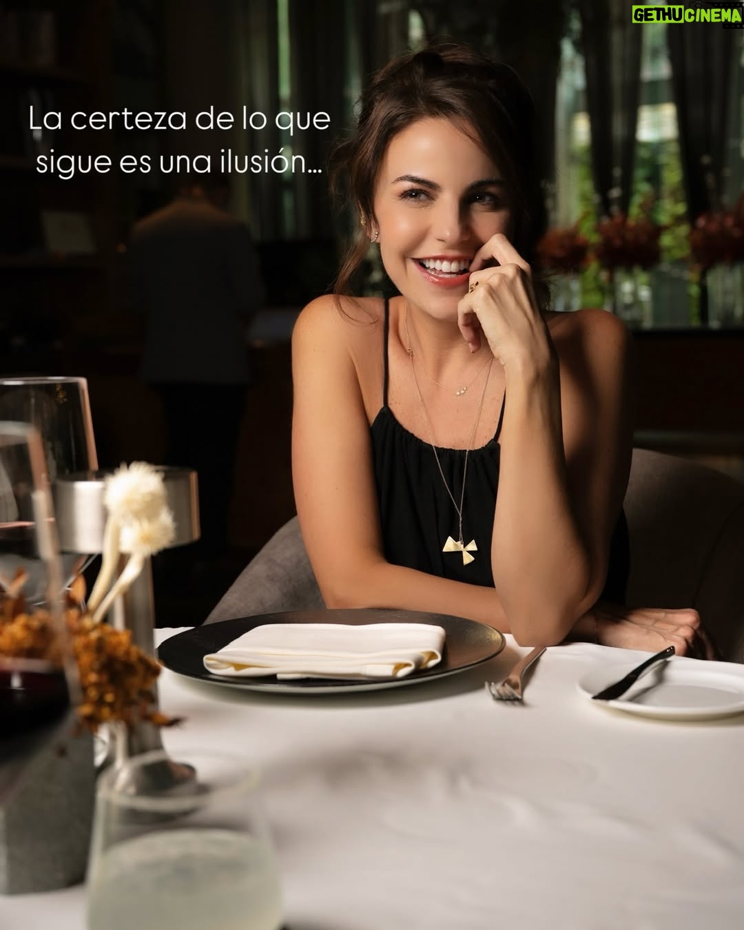 Alejandra Ambrosi - 1.9K Likes - ✨ Brindando por el cambio, por el movimiento… y por las cosas que no vemos venir pero llegan con todo.
¡Salud! 🥂🙌
Siempre hay un motivo para celebrar…
Desliza ➡️ siente el mood,
y cuéntame: ¿qué celebras hoy? Te leo. 🤩
#brindo #loqueimportaesvivir #liveaqua #certezaincerta #moodfluye #cdmx #lugarescdmx