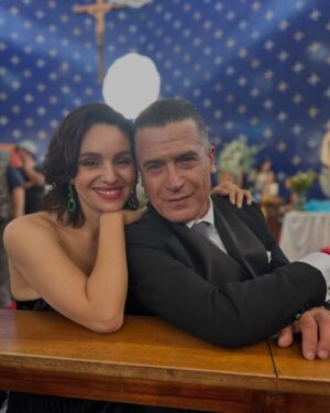 Alejandra Fosalba Instagram - Fin de🎬 “Juego de Ilusiones”y yo solo puedo agradecer por el lindo trabajo, por compartir con tantos compañeros talentosos y buena onda. Por supuesto agradecer a todos los que nos acompañaron desde sus casas🙌🏻 Gracias vida 🩷