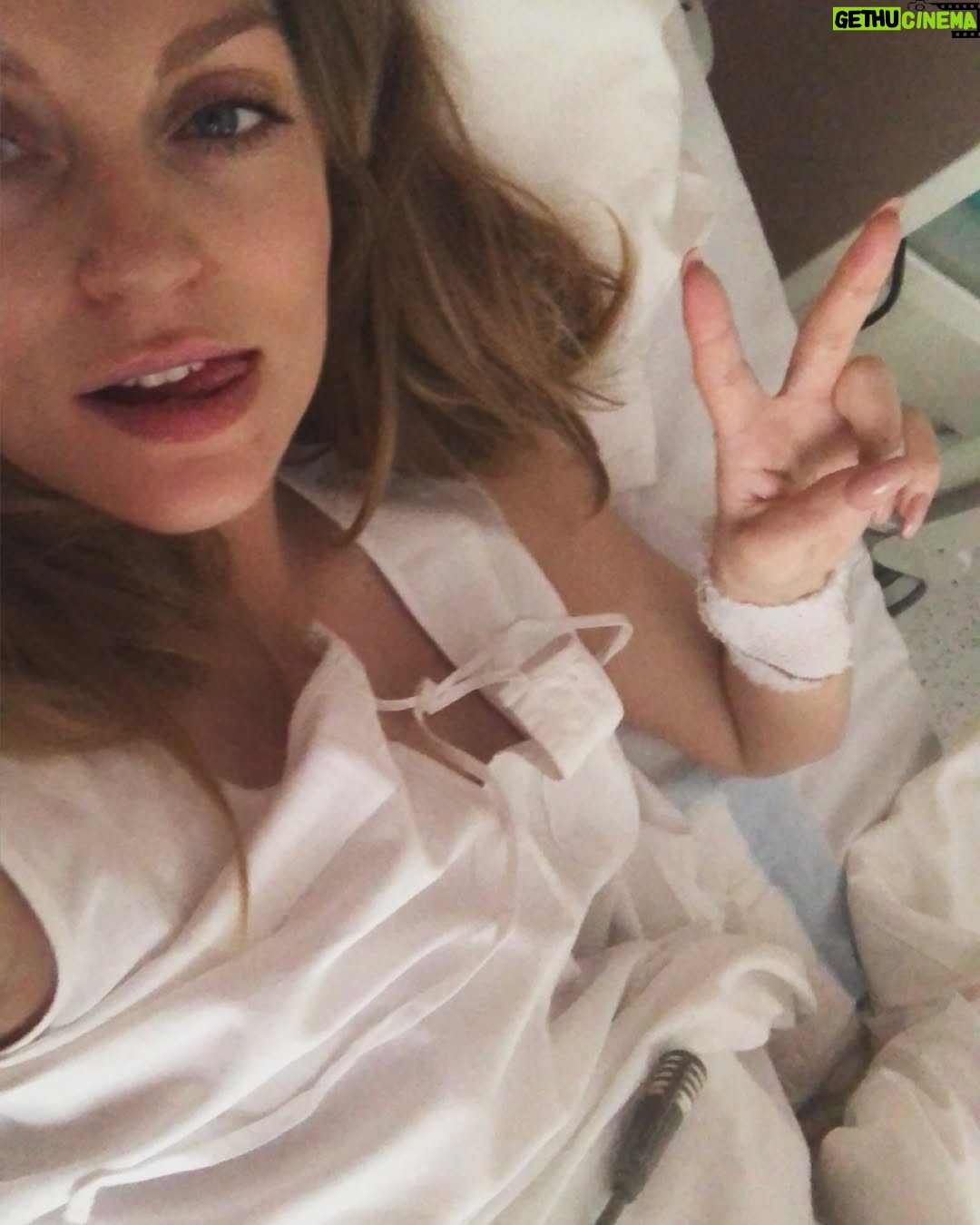 Aleksandra Saveleva - 41.1K Likes - Мы тебя так ждали наш дорогой Леончик! И вот уже 6 лет слезы на глаза наворачиваются какого классного парня мы родили!
Ты невероятно умный, добрый,честный, веселый и просто хороший человек- возможно тебе будет немного сложно с этими качествами по жизни, потому-что к сожалению мир жесток и в нем нет справедливости. И поэтому я желаю тебе сохранить эти качества и приобрести гибкость и стабильную самооценку.
Мы с папой стараемся быть примером для тебя каждый день, мы не воспитываем тебя-мы воспитываем себя для тебя♥️
Будь счастлив! А мы всегда рядом!
