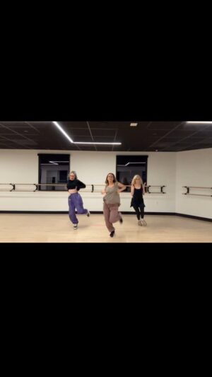 Alessandra Torresani Instagram - When you need to feel who you are again, feel your body & dance your heart out and you are lucky enough to have @iamsarahmitchell and @baariddle choreograph the most fire dance 🔥 AND dance with you! Thank you girls for bringing me to life last night!