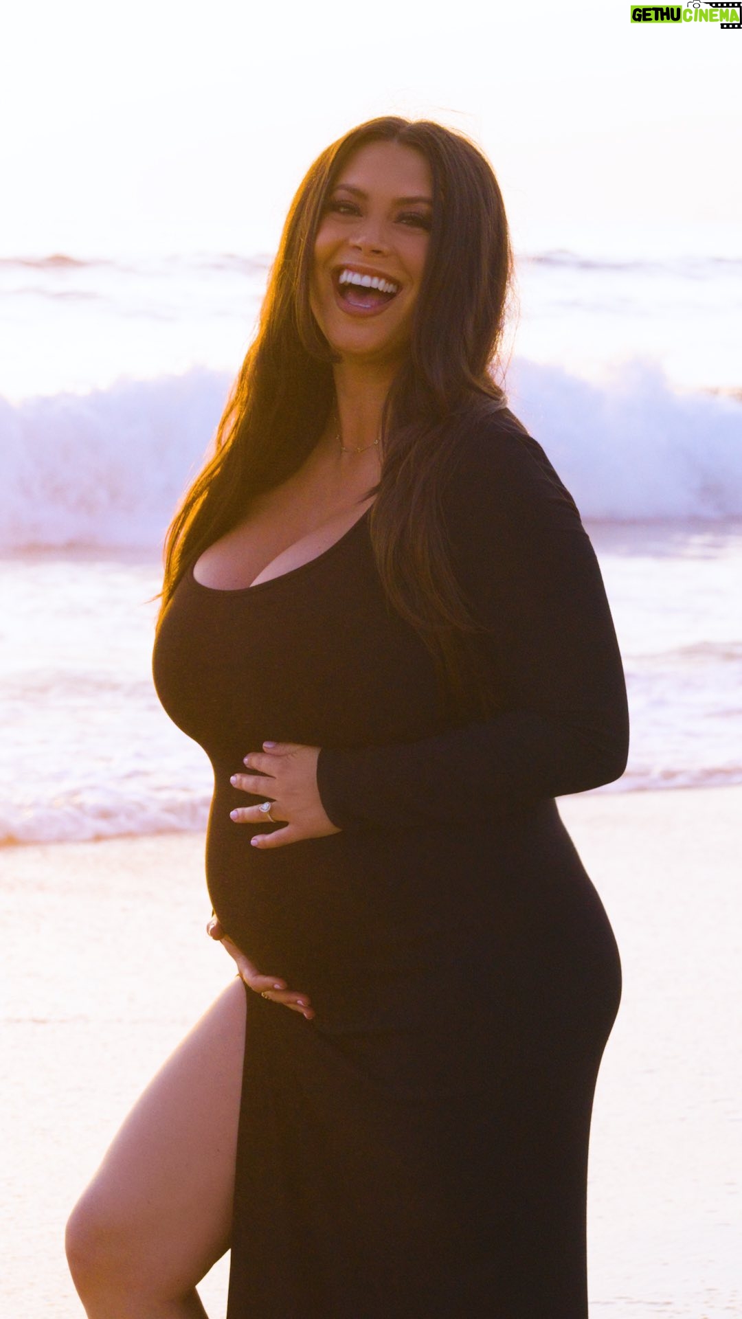 Alex Curry - 10.6K Likes - Baby GIRL joining the crew this summer 🤗🩷
