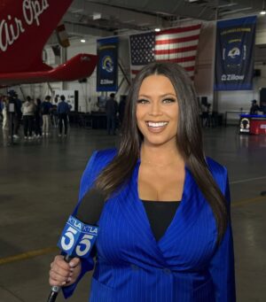 Alex Curry Instagram - What an epic #NFL Draft DAY 🤗🏈 at RAMS headquarters at #LAFD Air Ops! 💙🚁