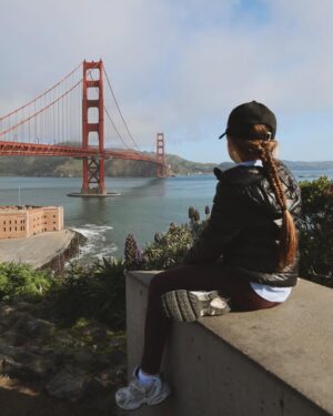 Alexia Mori Instagram - Magnifique cette photo devant le Golden Gate Bridge ❤️ Louise est pas très bien aujourd’hui elle a de la fièvre.. un coup ça va un coup bof j’espère que c’est juste un petit virus passager et que ça va vite se régler !!