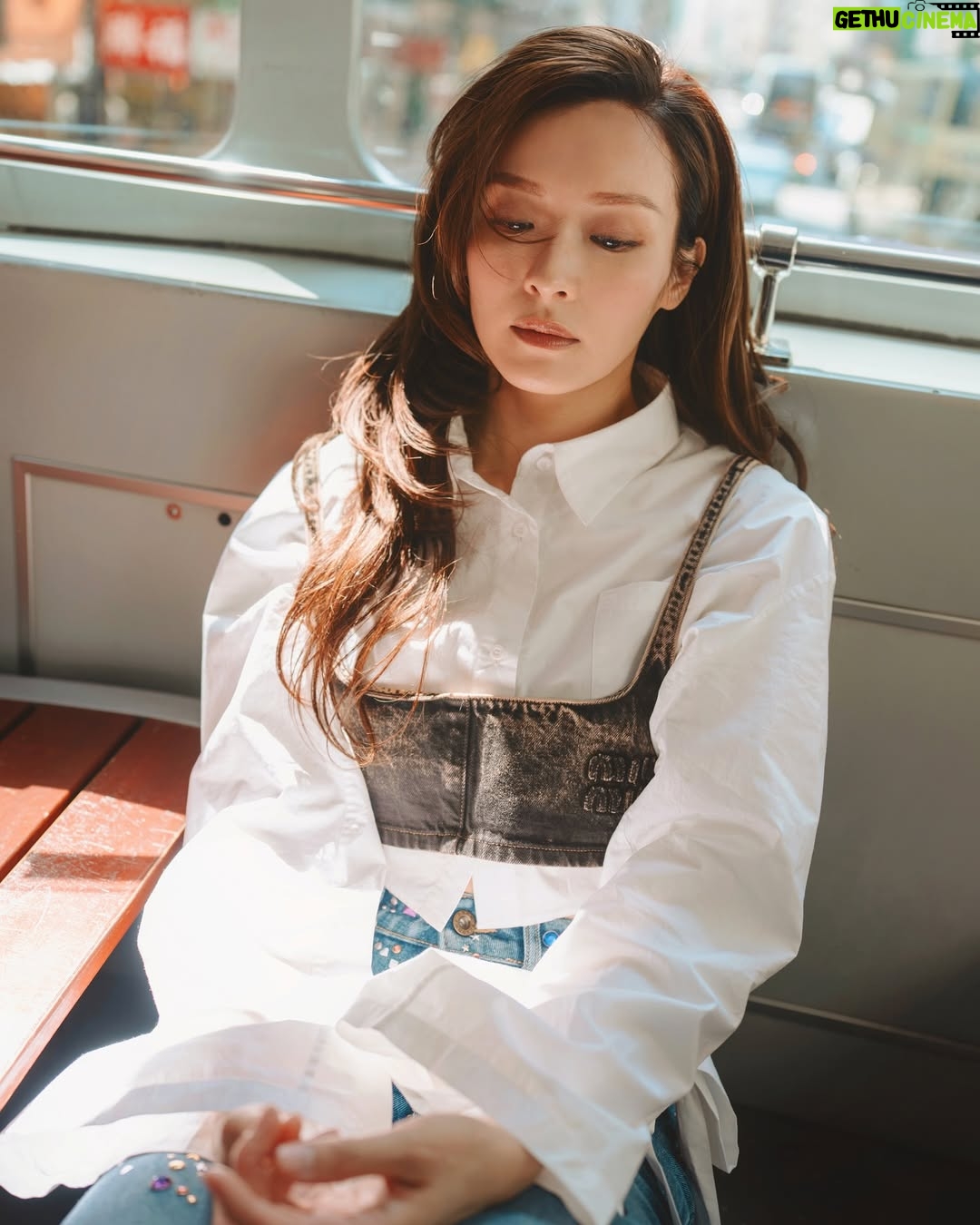 Ali Lee - 34K Likes - 突然很想回到過去
跳上叮叮 任它帶去東與西 🚎
#ysl @ysl
#ALife