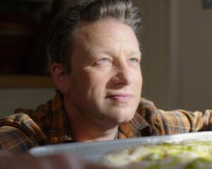 Alice Waters Instagram - There’s a unique camaraderie among chefs, where teamwork and trust are essential. Whether you’re working side by side in the heat of the kitchen or exchanging ideas after hours, the connection fosters a deep, unspoken understanding that often transforms colleagues into friends. 

I am truly honored to share the experience of this new season of “Chef’s Table: Legends” with @alicelouisewaters, @jamieoliver and @chefjoseandres. Your culinary excellence, innovation, advocacy and dedication to your teams and communities—both inside and outside the kitchen—have uniquely shaped the world. It is a privilege to be in your company. 

@chefstablenetflix Legends coming April 28th to @netflix.