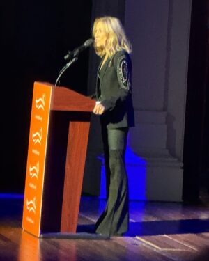 Alicia Witt Instagram - a most extraordinary evening celebrating @realmikejfox and @michaeljfoxorg. it was incredible to be in the presence of proof of what happens when someone chooses to see an obstacle as an invitation to do great things - on a scale like this. 

$2.5 BILLION has been raised for #parkinsons research thus far - leading to massive and meaningful changes. last night’s event alone raised over $1M. 

i’m so grateful i got to be there at #acountrything last night in #nashville and grateful i got to shake michael j fox’s hand. beautiful powerful soul. may we all take inspiration from this living hero. 

as MJF says - the science is still ahead of the money. when they raise $1B, there is $1.5B needed for the research. now there are tests available to diagnose parkinson’s ahead of the symptoms. that’s one step (a million steps) closer to a cure. and medicines and treatments available now that could only have been dreamed of before. 

we got to hear @chrisstapleton @littlebigtown and @dustyslay, hosted by #williegeist. 

best date: @lotuseye 🩷🖤
both of us wore @johnathankayne 👗 
 i wore jewels by @lockandkey_14 
makeup by meeeee
expert dress alterations by @sophiethetailor 🪡