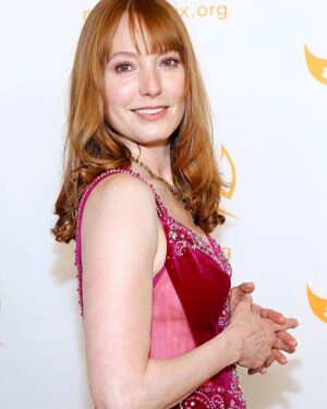 Alicia Witt Instagram - a most extraordinary evening celebrating @realmikejfox and @michaeljfoxorg. it was incredible to be in the presence of proof of what happens when someone chooses to see an obstacle as an invitation to do great things - on a scale like this. 

$2.5 BILLION has been raised for #parkinsons research thus far - leading to massive and meaningful changes. last night’s event alone raised over $1M. 

i’m so grateful i got to be there at #acountrything last night in #nashville and grateful i got to shake michael j fox’s hand. beautiful powerful soul. may we all take inspiration from this living hero. 

as MJF says - the science is still ahead of the money. when they raise $1B, there is $1.5B needed for the research. now there are tests available to diagnose parkinson’s ahead of the symptoms. that’s one step (a million steps) closer to a cure. and medicines and treatments available now that could only have been dreamed of before. 

we got to hear @chrisstapleton @littlebigtown and @dustyslay, hosted by #williegeist. 

best date: @lotuseye 🩷🖤
both of us wore @johnathankayne 👗 
 i wore jewels by @lockandkey_14 
makeup by meeeee
expert dress alterations by @sophiethetailor 🪡
