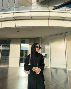 Alifa Lubis Instagram - selamat menunaikan ibadah puasa🤍