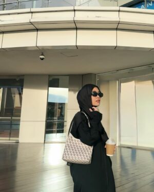 Alifa Lubis Instagram - selamat menunaikan ibadah puasa🤍