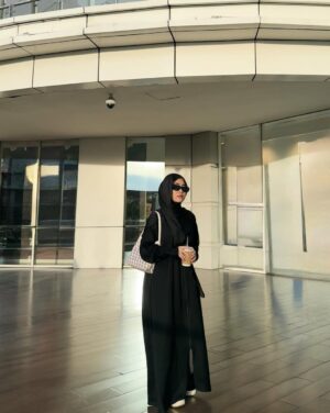 Alifa Lubis Instagram - selamat menunaikan ibadah puasa🤍