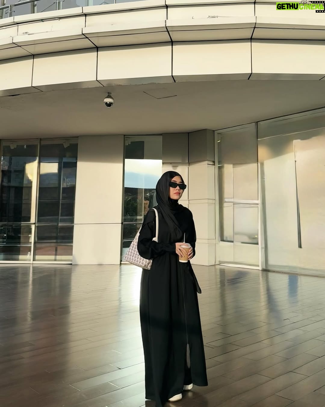 Alifa Lubis - 260K Likes - selamat menunaikan ibadah puasa🤍