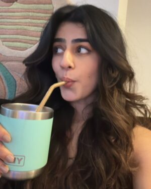 Alisha Chopra Instagram - Selfies from 08/04/2025 🪞

Don’t ask why I clicked a million selfies, juuuuuuustttt because.

#selfie #mood #moodypost #explore #explorepage #coffee #hair #eyes #look #workout #happy