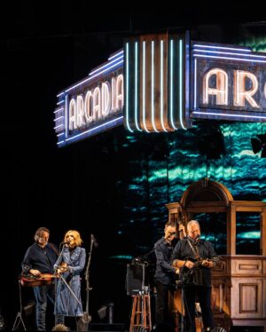 Alison Krauss Instagram - ARCADIA Tour shows coming up this week in Augusta Georgia, Tallahassee Florida, Orange Beach Alabama, Brandon Mississippi & Birmingham Alabama 

Pictures from last night at Koka Booth Amphitheater in Cary, NC // 📷 by @buford.jpeg 

Visit www.AlisonKrauss.com for full dates along with ticket information