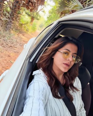 Alivia Sarkar Instagram - An actor’s life is a film unfolding in real time—shot across unknown cities, lived through borrowed souls. Each journey, each role, is a scene in the soul’s epic, chasing the light between action and cut…

📸 @yuuv_shil