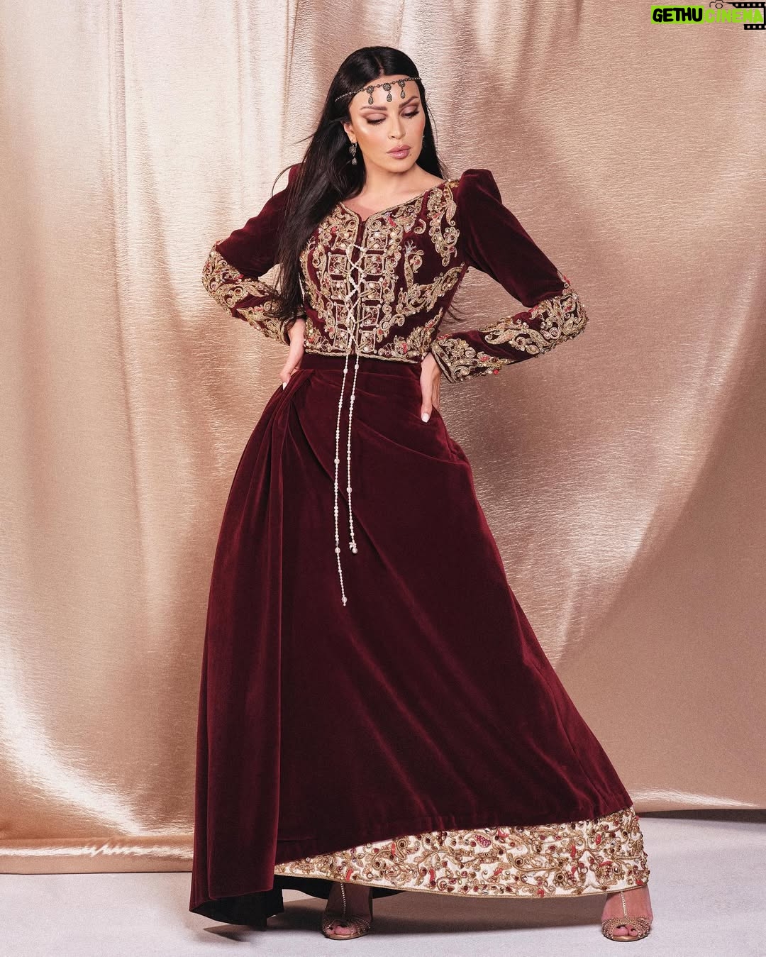 Amal Bouchoucha - 61.4K Likes - وعلى سبيل الفخر: أنا جزائرية 🇩🇿
@coletteiskandar @michelzeytoun @jonymatta @houitacreation @micheletcolette @georgess_saliba
#اللباس_التقليدي_الجزائري #الكاراكو #خيط_الروح #الحلي_الجزائري_التقليدي #البس_جزائري_في_العيد
#الجزائر_القارة #تحيا_الجزائر
#الجزائر #algerie #algeria