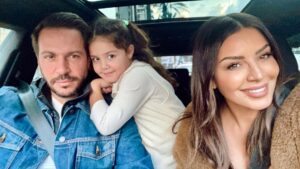 Amal Bouchoucha Instagram - Ma vie dans une photo 🙏🏻❣️🙏🏻❣️
#amalbouchoucha #love #family #blessed