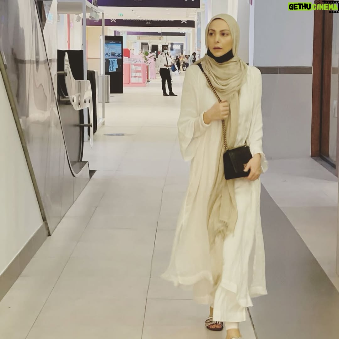 Amal Hijazi - 15.4K Likes - اجعل غايتك في الحياة إرضاء الله وليس الناس …#مساء_الخير