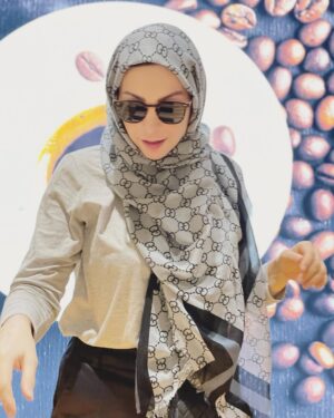 Amal Hijazi Instagram - صباح الخير.. مين منكم متلي ما بصحصح الا بفنجان قهوة ؟