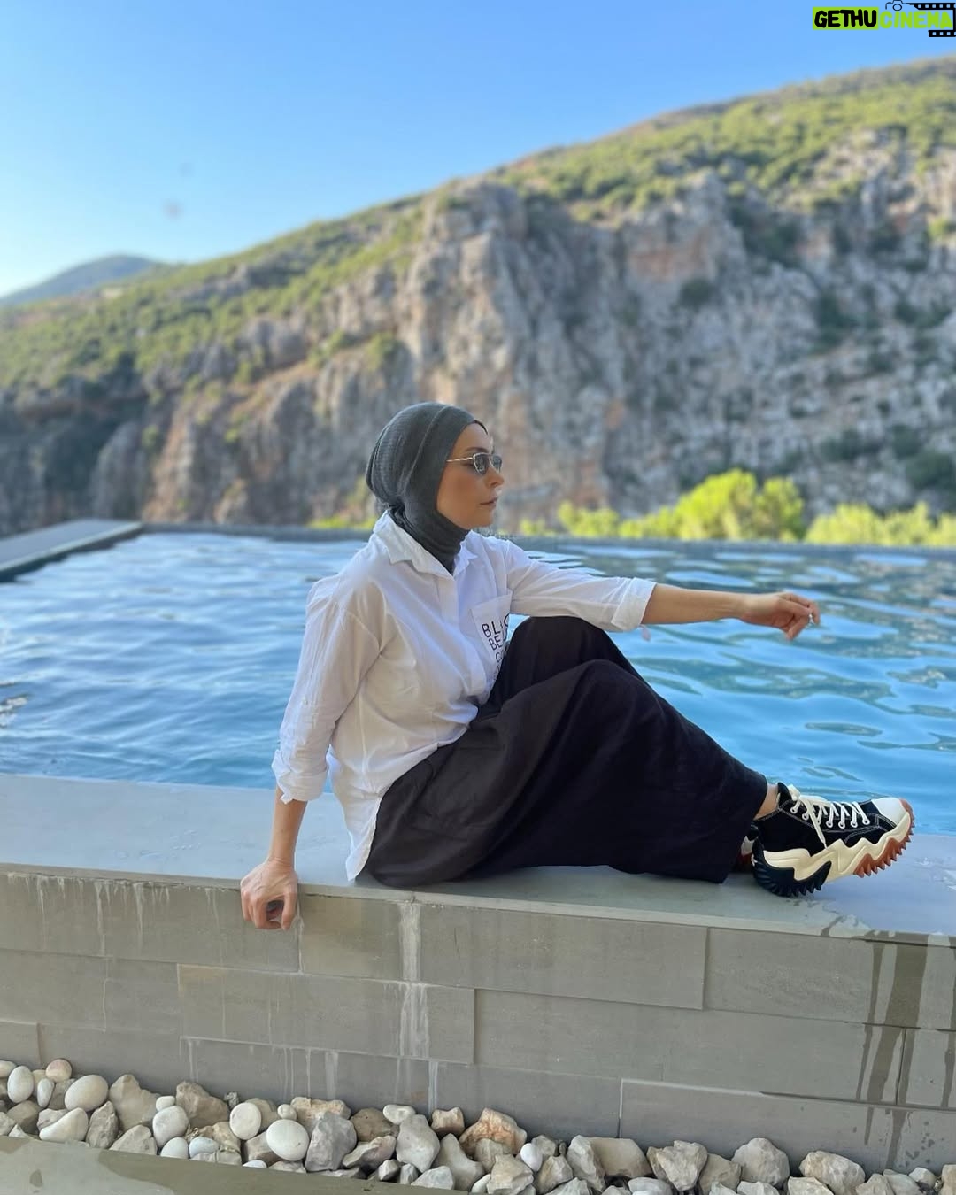Amal Hijazi - 4.1K Likes - حبة من ترابك بكنوز الدني #بحبك_يا_لبنان #تنورين #casa_del_sultan #lebanon