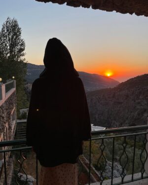 Amal Hijazi Instagram - حبة من ترابك بكنوز الدني #بحبك_يا_لبنان #تنورين #casa_del_sultan #lebanon