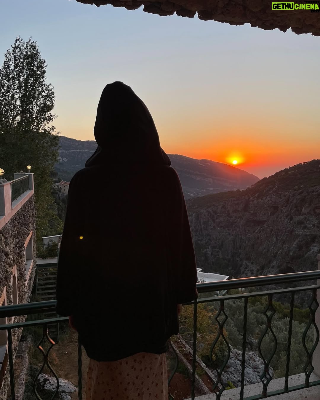 Amal Hijazi - 4.1K Likes - حبة من ترابك بكنوز الدني #بحبك_يا_لبنان #تنورين #casa_del_sultan #lebanon