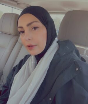 Amal Hijazi Instagram - اول يوم بعد الحجر وبعد شفائي انا وزوجي واولادي من كورونا بفضل رب العالمين ..الله يبعد الامراض وكل شر عنكم جميعاً..🙏🏻 بحبكم❤️