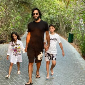 Amal Hijazi Instagram - ‎الأب..الرجل الوحيد في العالم الذي يأخذ من نفسه ليعطيك،قد لا يكون أعطاك كل ما تتمناه لكن تأكد أنه أعطاك كل ما يملك ..#عيد_أب_سعيد 
#happyfathersday