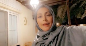 Amal Hijazi Instagram - #الله_نور_السموات_والارض 
#رمضان_كريم🌙