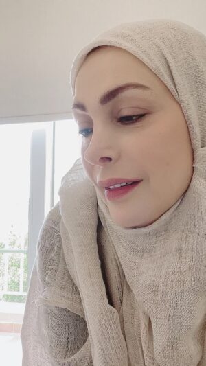 Amal Hijazi Instagram - القرآن نور الحياة