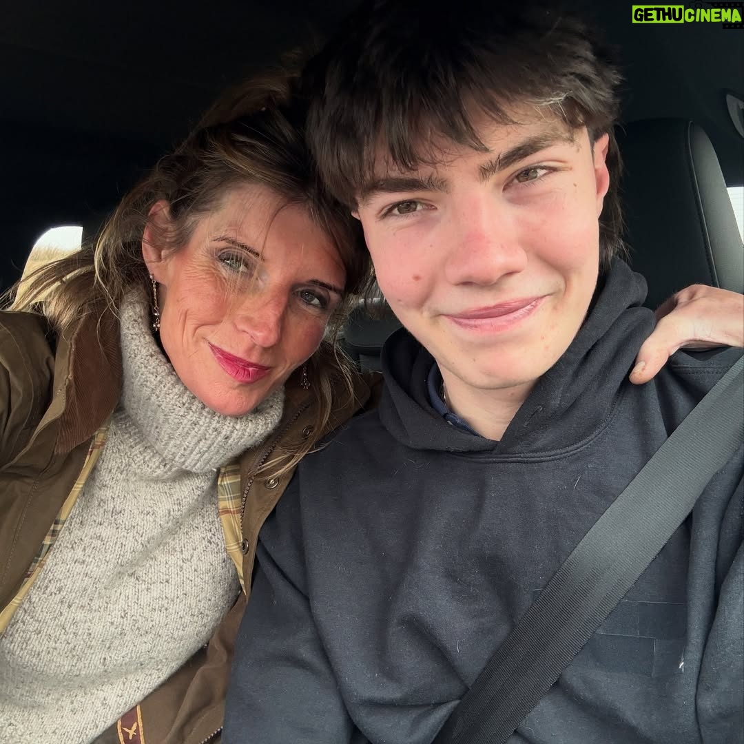 Amanda Owen - 21.4K Likes - A busy, chaotic and disorderly day on the farm.
π π πΆ π πΆ π π ππππππππππππππππ«ππͺΏπΆπΆπΆπππ
What else could it ever be ? π
A perfect Mothers Day for an imperfect mother. ππΌ π§βπΎ
#yorkshire #shepherdess #farm #mothersday #mother #children #family #nevergiveup #keepgoing