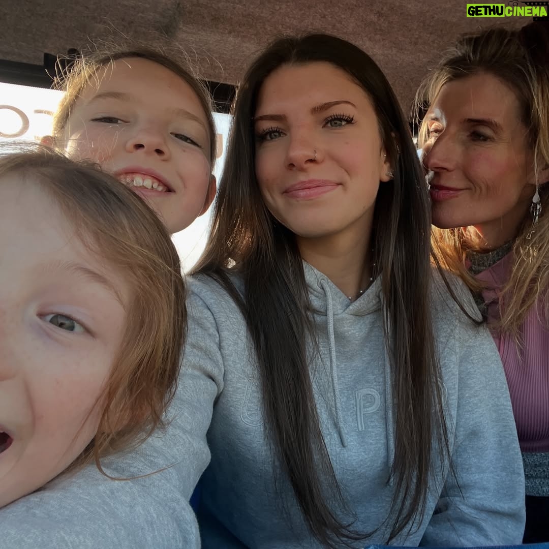 Amanda Owen - 21.4K Likes - A busy, chaotic and disorderly day on the farm.
π π πΆ π πΆ π π ππππππππππππππππ«ππͺΏπΆπΆπΆπππ
What else could it ever be ? π
A perfect Mothers Day for an imperfect mother. ππΌ π§βπΎ
#yorkshire #shepherdess #farm #mothersday #mother #children #family #nevergiveup #keepgoing