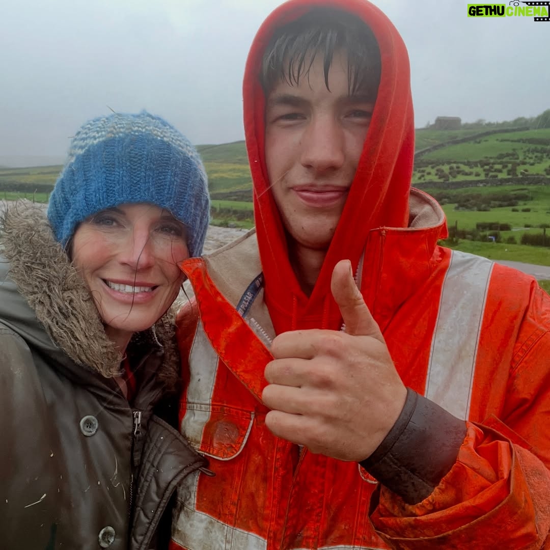 Amanda Owen - 21.4K Likes - A busy, chaotic and disorderly day on the farm.
π π πΆ π πΆ π π ππππππππππππππππ«ππͺΏπΆπΆπΆπππ
What else could it ever be ? π
A perfect Mothers Day for an imperfect mother. ππΌ π§βπΎ
#yorkshire #shepherdess #farm #mothersday #mother #children #family #nevergiveup #keepgoing