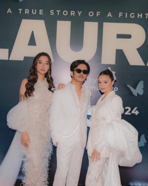 Amanda Rawles Instagram - The Gala Premiere for LAURA was truly unforgettable 💫

I am beyond grateful to everyone who helped bring this film to life. Never before have I felt so deeply connected to a character. Playing Laura was not just an acting experience, it was a profound life lesson, reminding me that the stories we tell reflect something far greater.

Laura has touched me in ways words can’t fully express, and I hope she inspires you just as deeply. This film carries a message of love, warmth, and compassion, never intended to provoke hatred.

I’d like to extend my deepest gratitude to Laura’s family, whose strength and support made this journey possible! @edlngretairen @ameilia.anna 

Semoga film ini bisa sedikit mengobati rasa rindu kalian kepada Laura 🦋🤍🌈✨ 

#12September2024