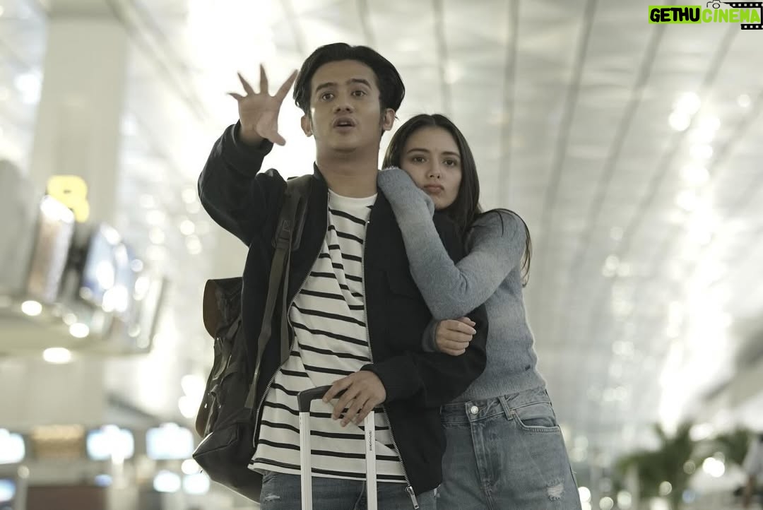Amanda Rawles - 162.3K Likes - Satu kata yang mewakili perasaan kalian saat nonton film Laura? ✨🦋