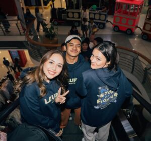 Amanda Rawles Instagram - Terimakasih buat yang sudah ikut meramaikan setiap kota! Kemana lagi ya? 🙌🏻
.
.
#FilmLaura #SedangTayang