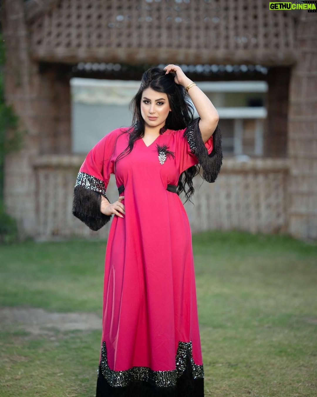 Amani Alaa - 7.5K Likes - جلسه صور لازياء @boutique_amona
#اماني_علاء #ازياء #فاشن #خليجيات #الخليج #اكسبلورر #اكسبلور_فولو #اضافات